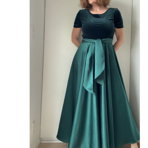 Vintage 90s Emerald Green Formal Gown Size 10 Princess Ball gown Holidays - Picture 9 of 9